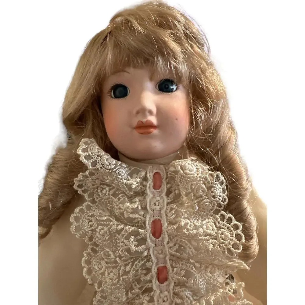Doll Very pretty 17